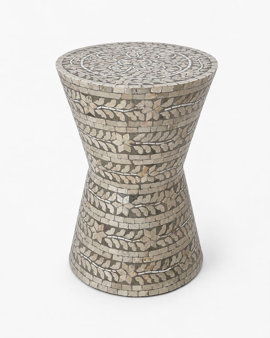 Hour Glass Lapiz Table