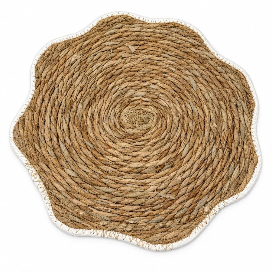Scalloped Natural Placemat